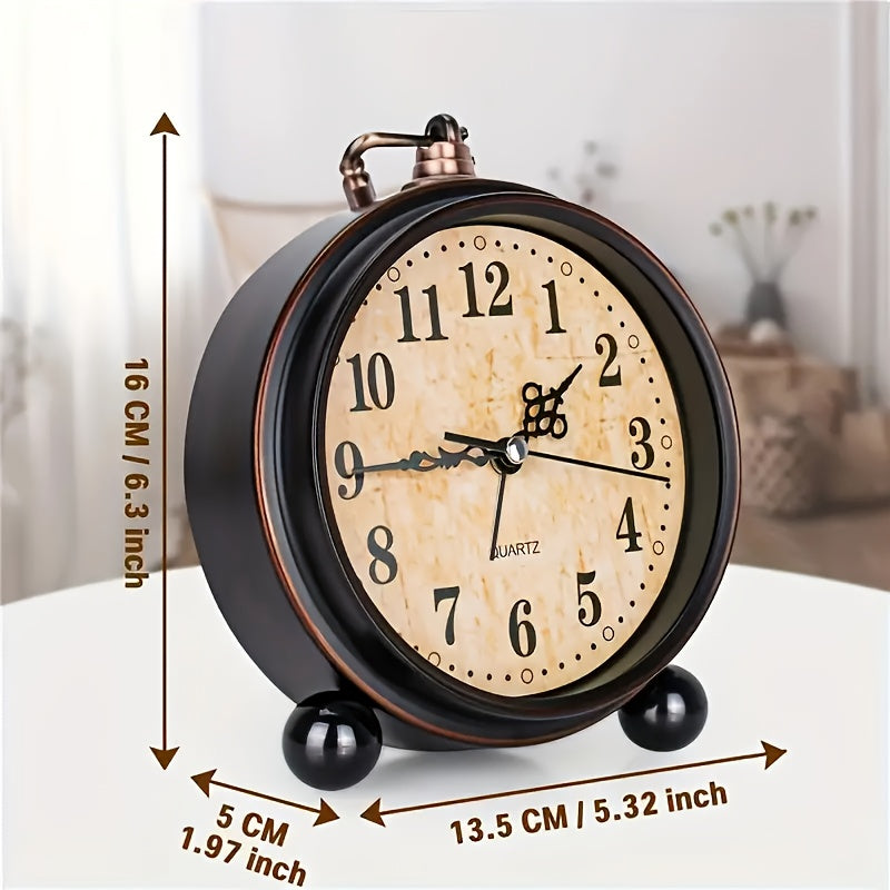 Vintage Wecker mit leisem Quarzwerk und Kupferdetails