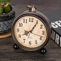 Vintage Wecker mit leisem Quarzwerk und Kupferdetails