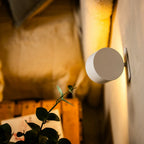 Kabellose Wandleuchte mit Magnetbefestigung, 360° drehbar, Fernbedienung, Warmweiß und Kaltweiß