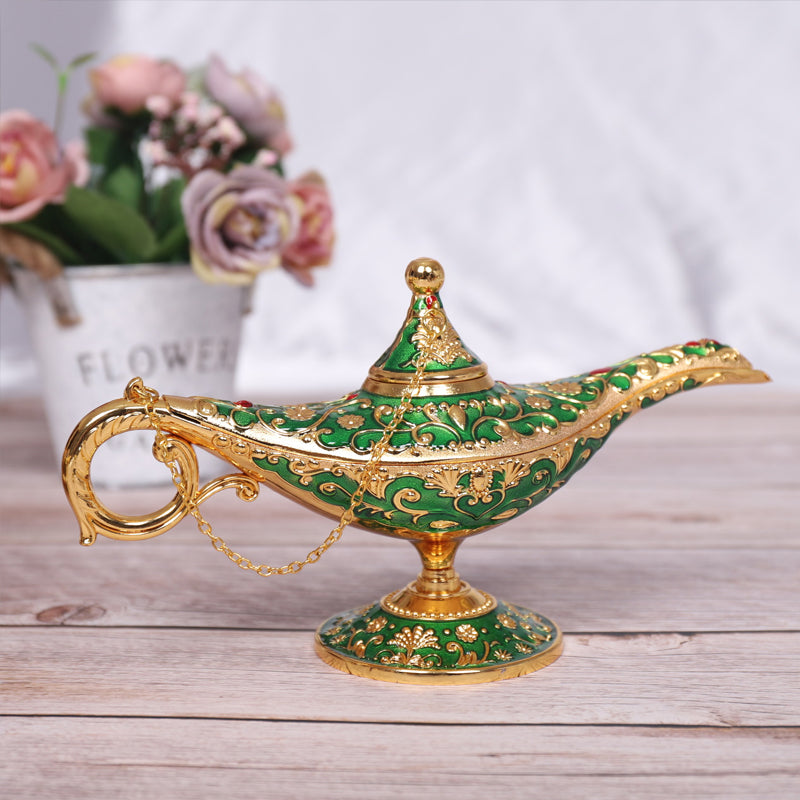 Aladdin Wunderlampe mit orientalischen Verzierungen