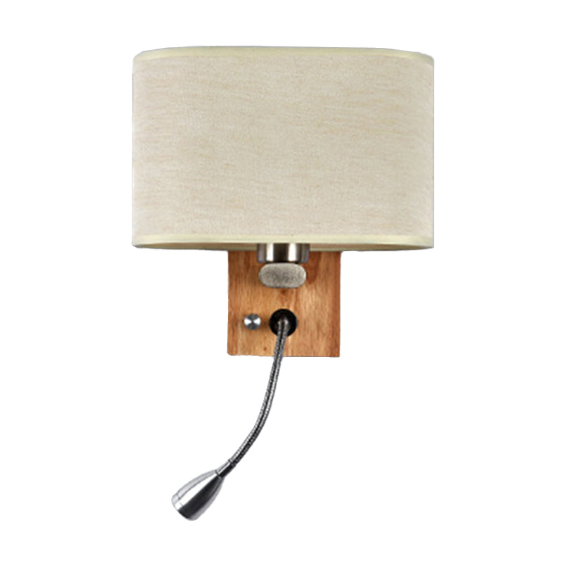 Wandleuchte mit LED-Leselicht und Stoffschirm
