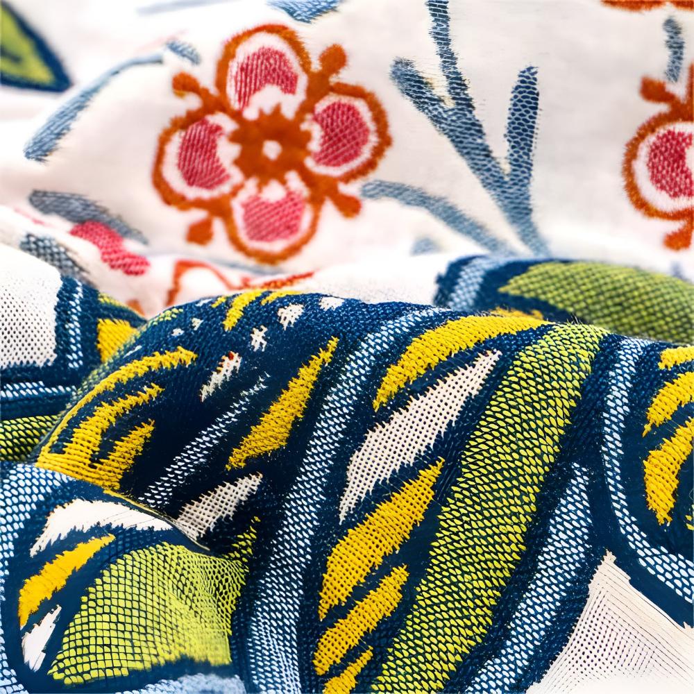 Baumwoll-Handtuch mit floralen Motiven