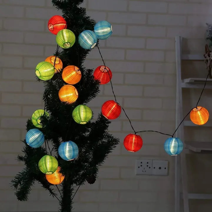 Solar-Laternenlichterkette mit LED-Stofflaternen