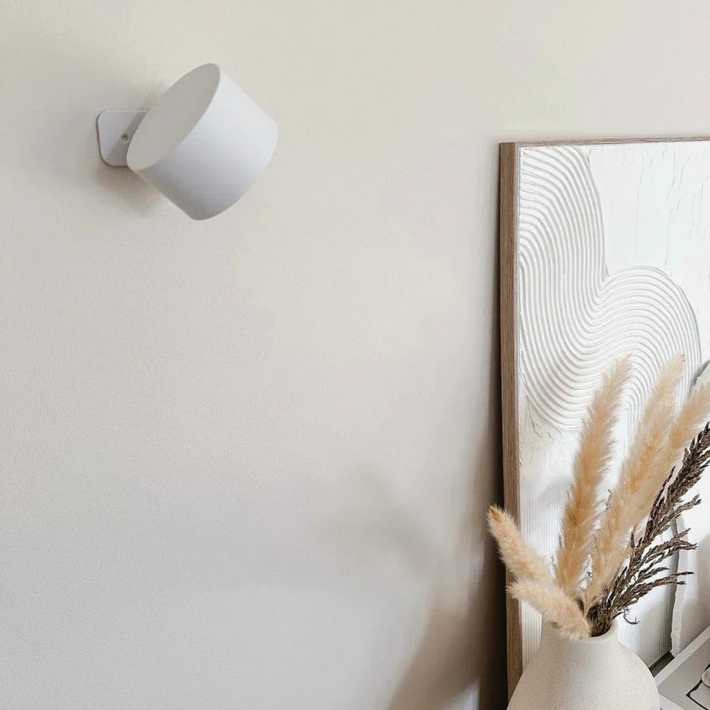Kabellose Wandleuchte mit Magnetbefestigung, 360° drehbar, Fernbedienung, Warmweiß und Kaltweiß