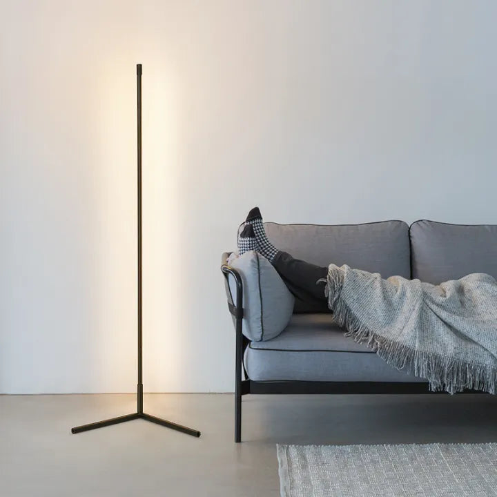 LED-Eckstehleuchte dimmbar mit Fernbedienung