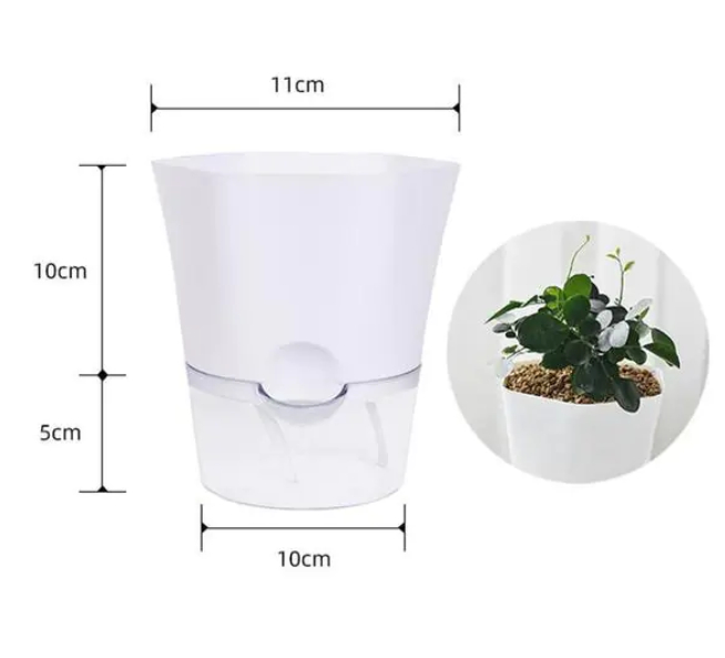 Selbstbewässernder Blumentopf mit integriertem Wassertank