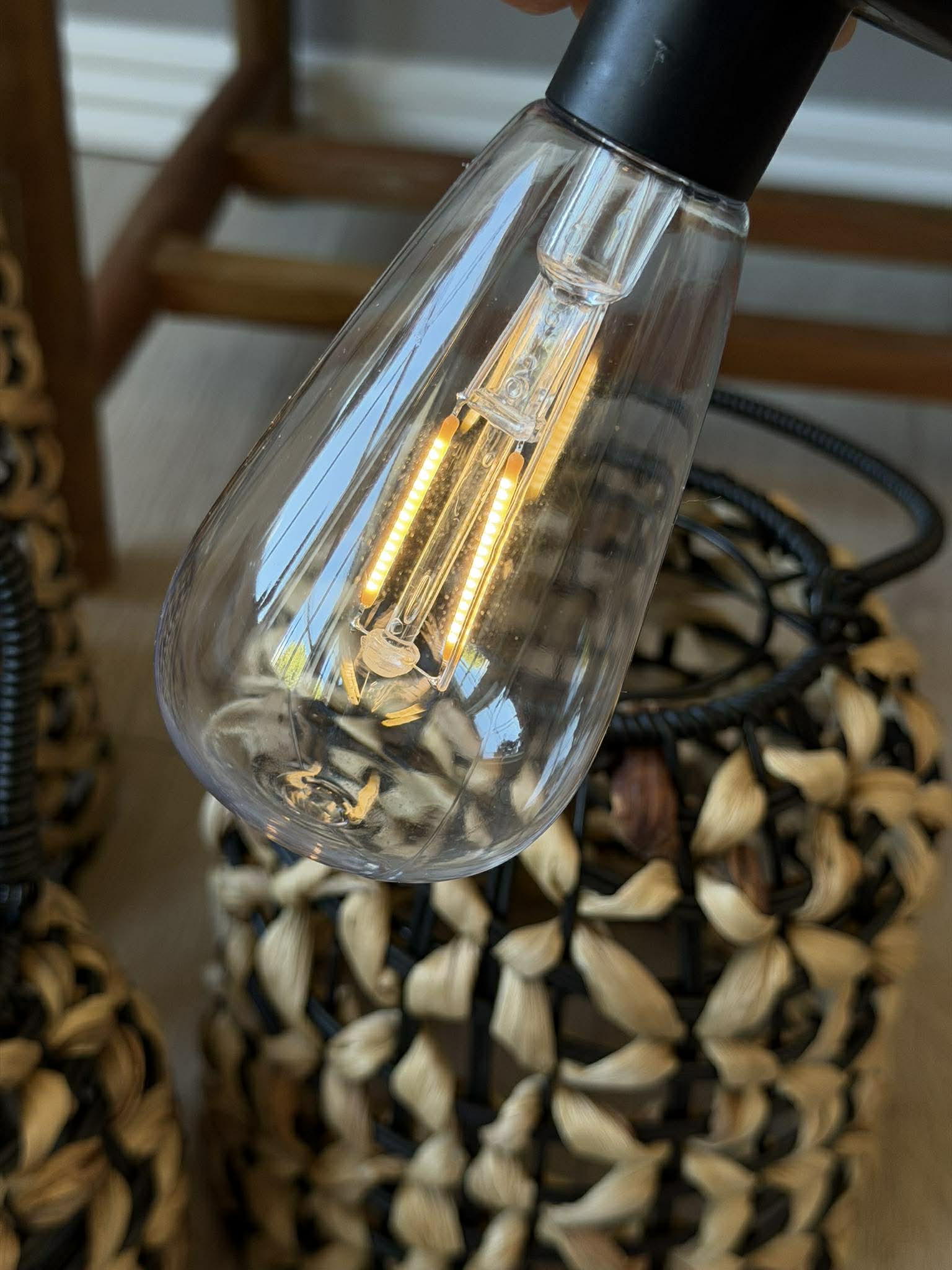 Solar-Laterne aus Wasserhyazinthe mit LED