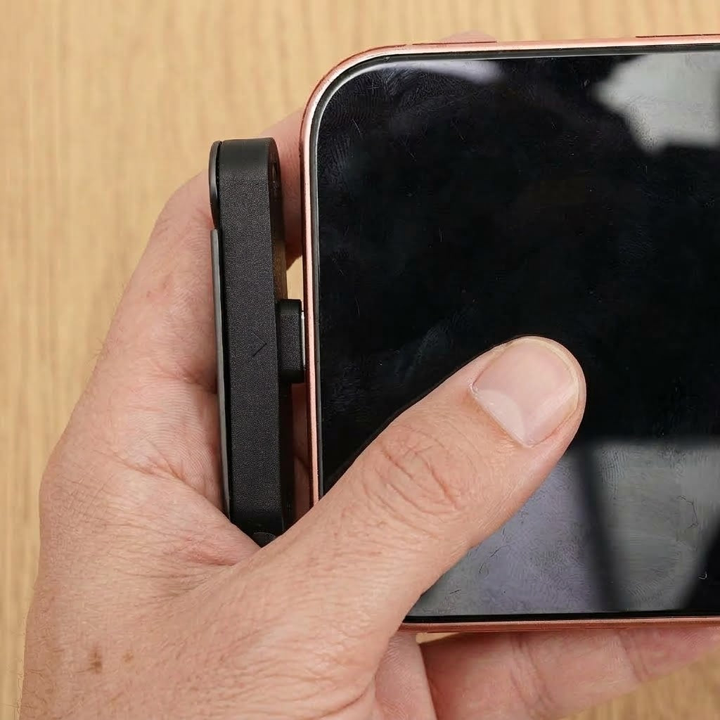 USB-C-Ladeadapter mit 360°-Klappständer