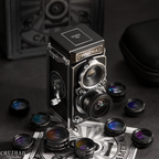 Digitalkamera im Vintage-TLR-Design mit 10 Objektiven
