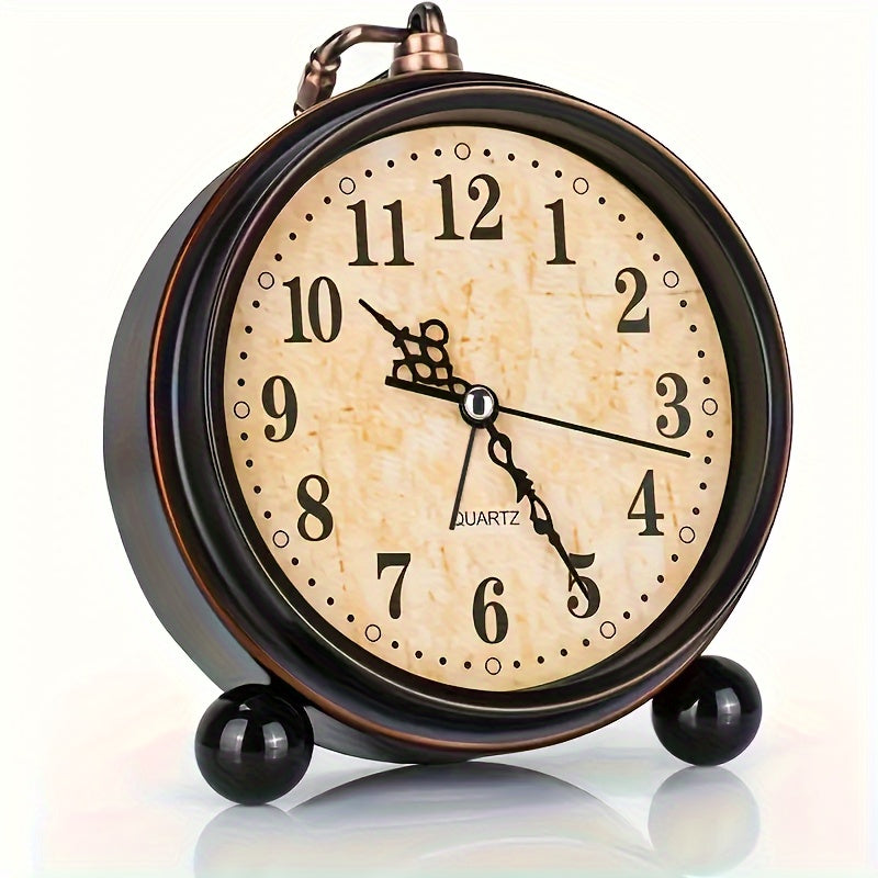Vintage Wecker mit leisem Quarzwerk und Kupferdetails