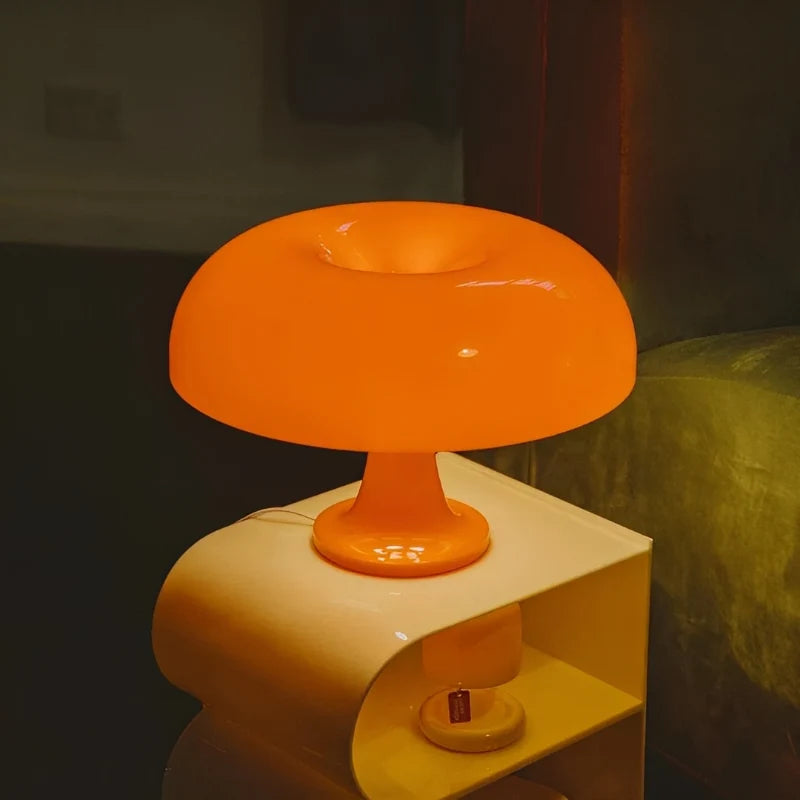 Pilz-Tischleuchte, dimmbar mit drei Lichtfarben, USB, Retro-Design