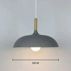 Pendelleuchte aus Eichenholz mit Metallschirm