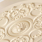 LED-Deckenleuchte mit handgeschnitztem Floralrelief