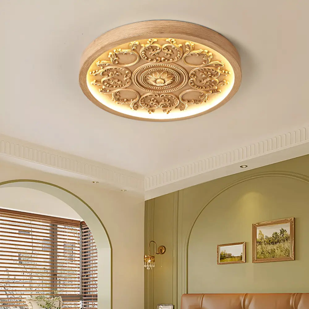 LED-Deckenleuchte mit handgeschnitztem Floralrelief