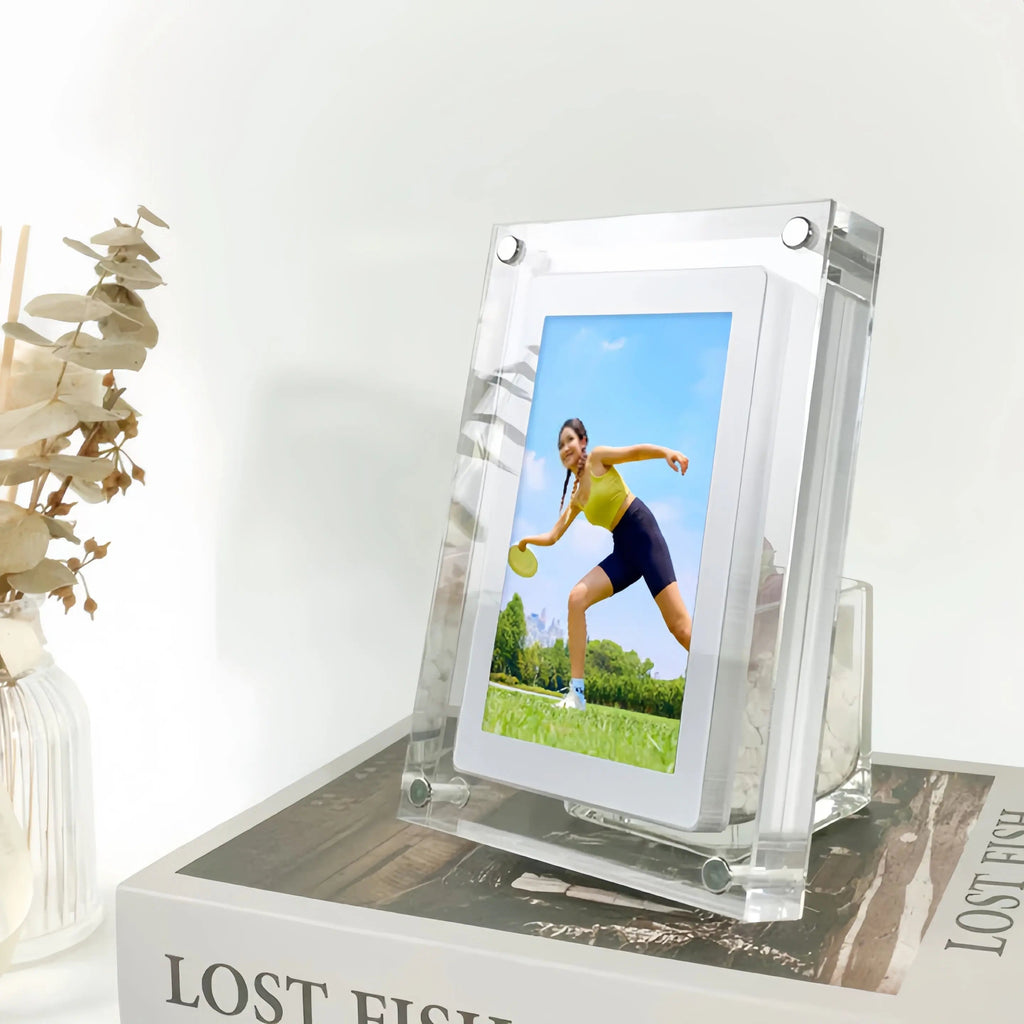 Digitaler Bilderrahmen aus Acryl mit 7" HD-Display