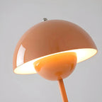 Dimmbare Tischleuchte im skandinavischen Design