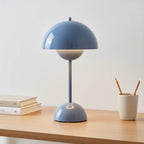 Dimmbare Tischleuchte im skandinavischen Design