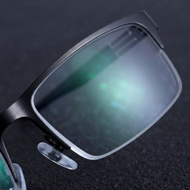 Bifokale Lesebrille Halbrand – Nah und Fern