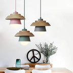 Pendelleuchte aus Holz und Aluminium im nordischen Design