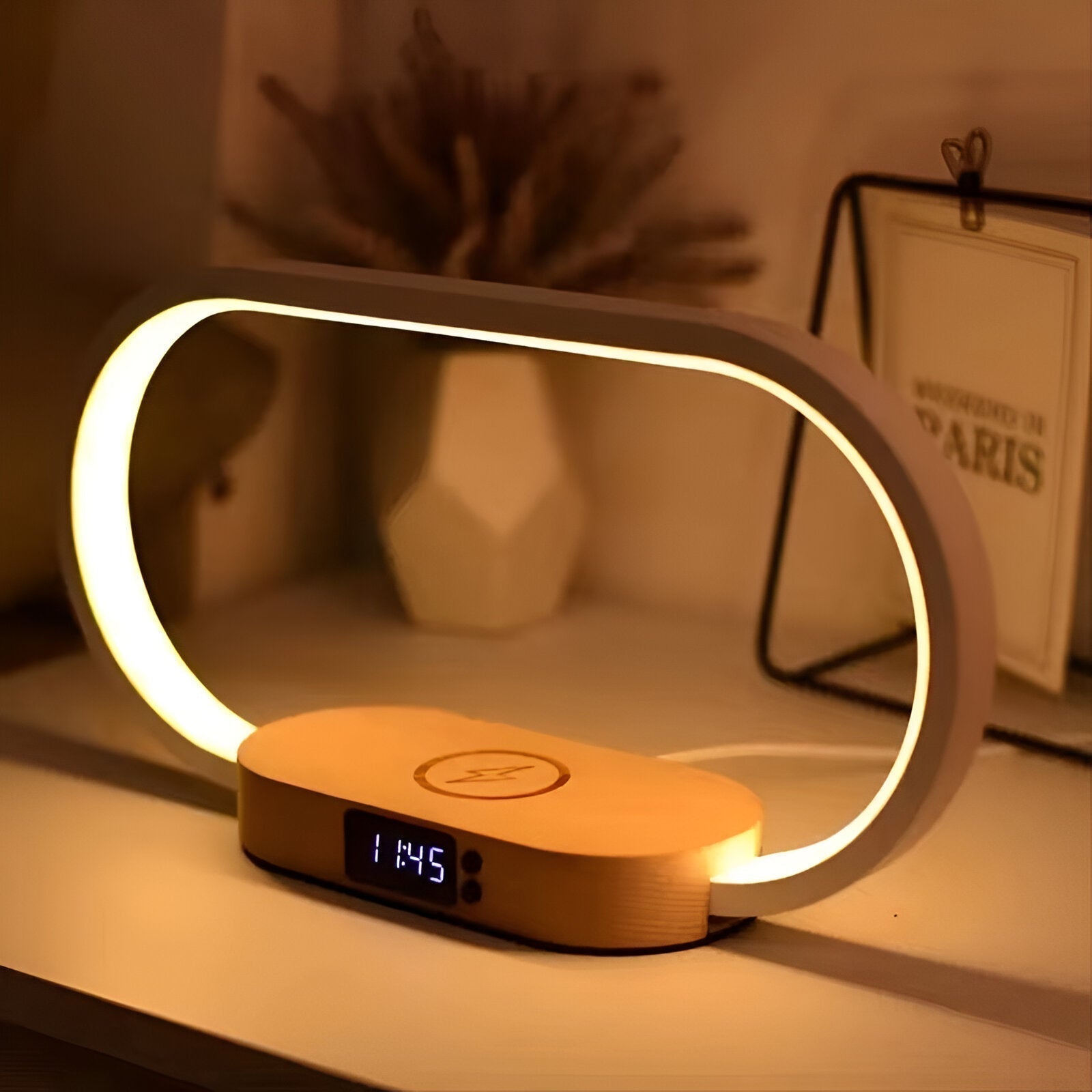 LED-Nachtlicht mit USB-C-Ladeanschluss und Digitaluhr