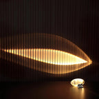 Kristall-Tischleuchte mit LED-Lichtbogen