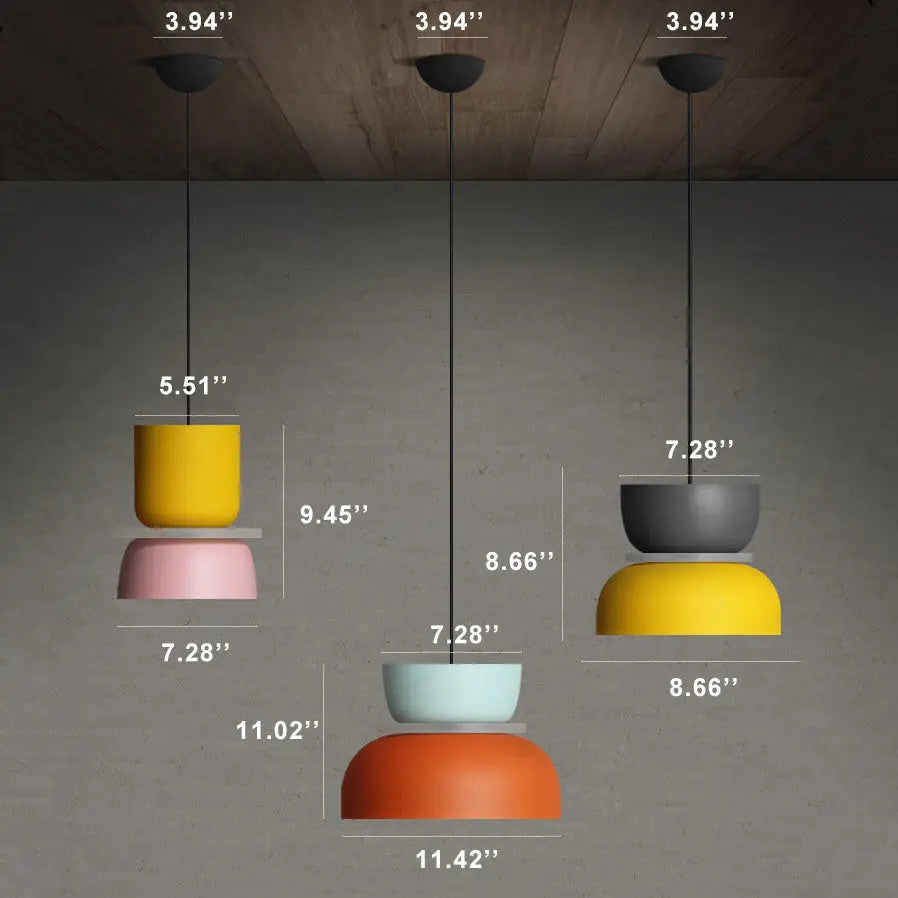 Pendelleuchte aus Metall im skandinavischen Design