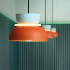 Pendelleuchte aus Metall im skandinavischen Design