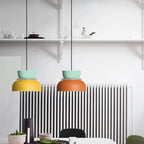 Pendelleuchte aus Metall im skandinavischen Design