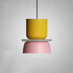 Pendelleuchte aus Metall im skandinavischen Design