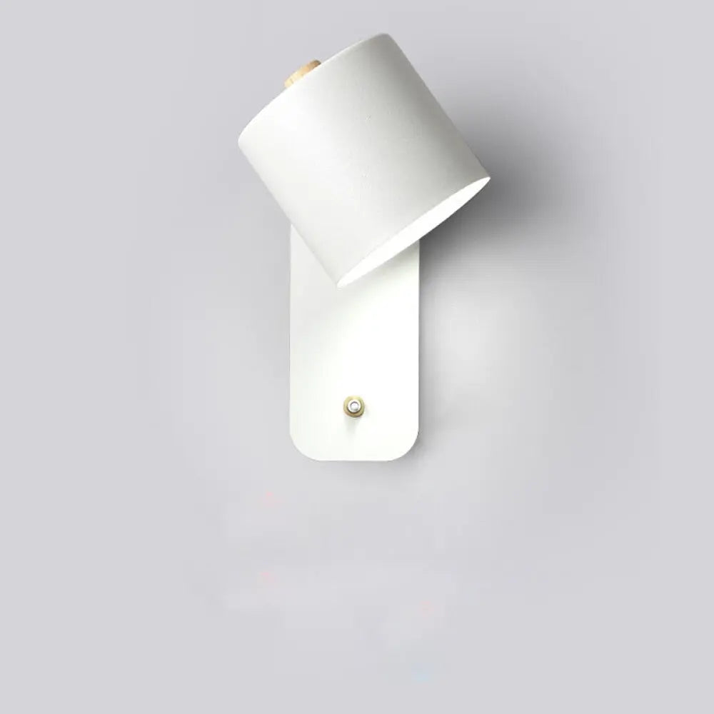 LED-Wandleuchte mit integriertem Schalter