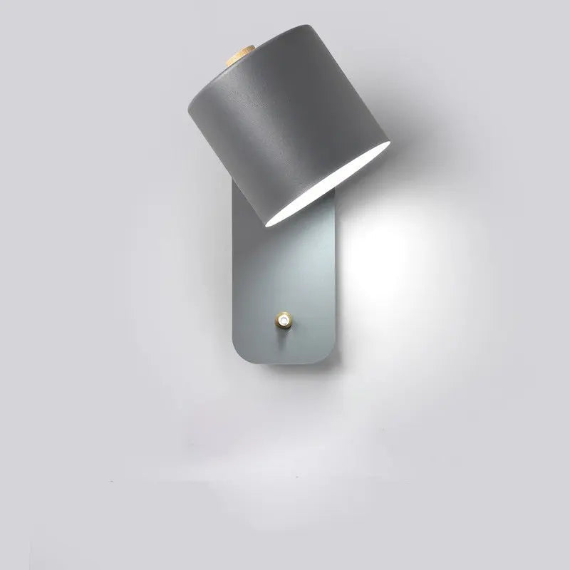 LED-Wandleuchte mit integriertem Schalter