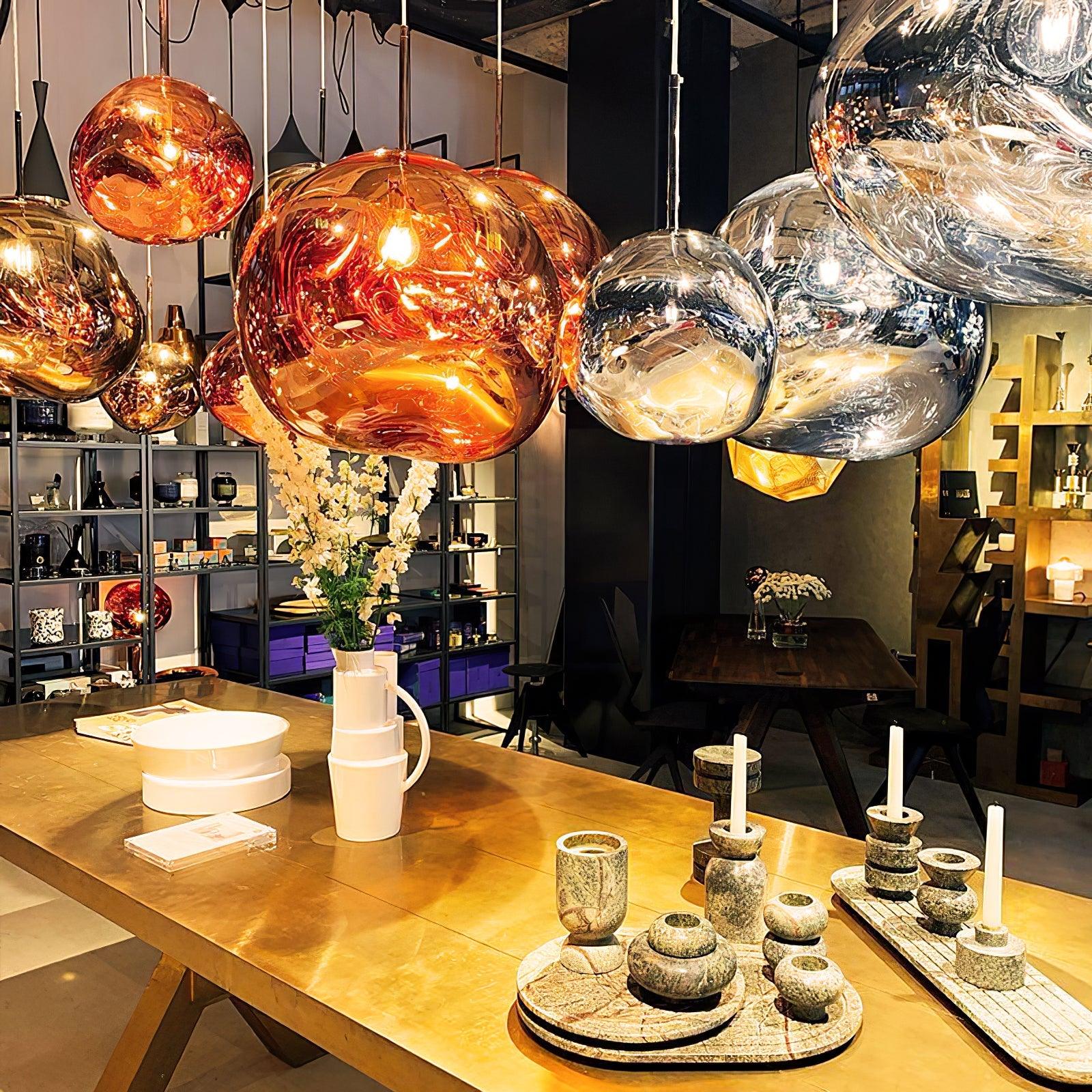 Pendelleuchte mit Lava-Glasschirm