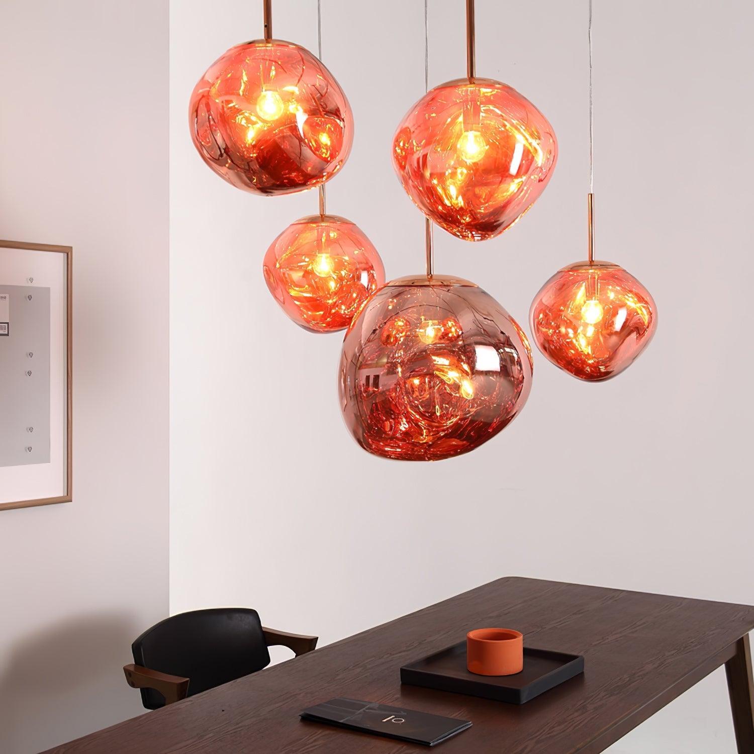 Pendelleuchte mit Lava-Glasschirm
