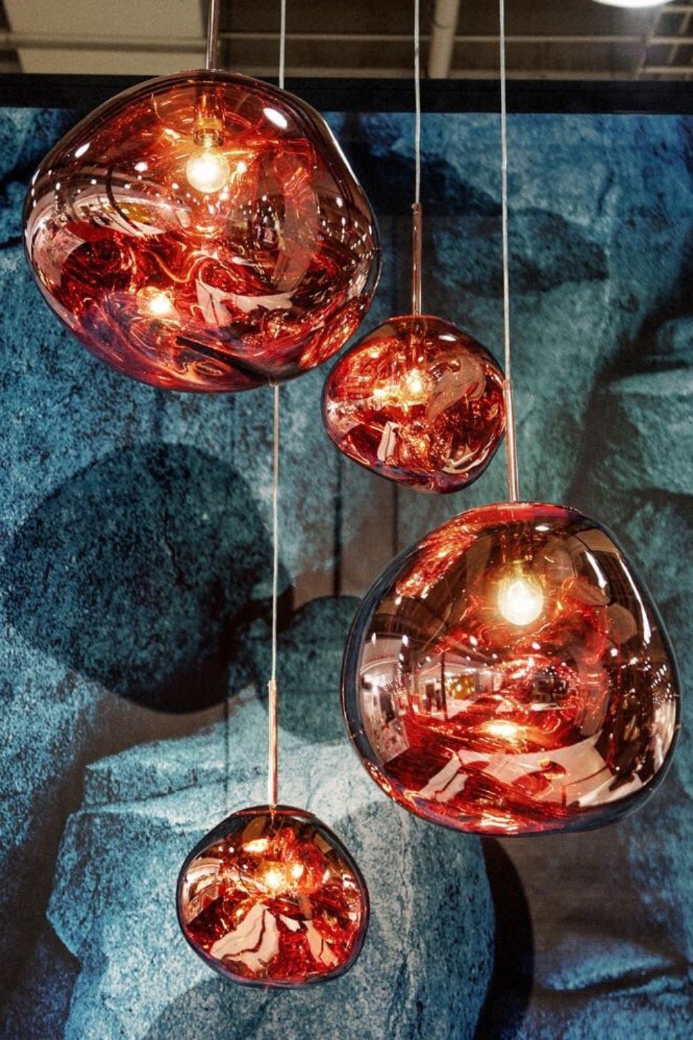 Pendelleuchte mit Lava-Glasschirm