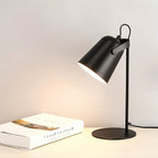 Tischlampe aus Metall mit verstellbarem Schirm