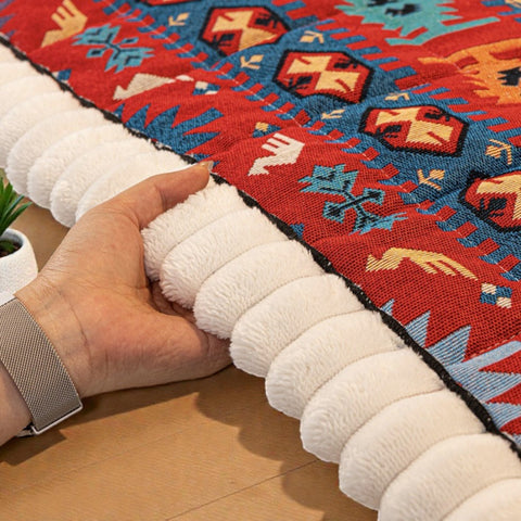 Gesteppter Sofabezug mit Ethno-Muster