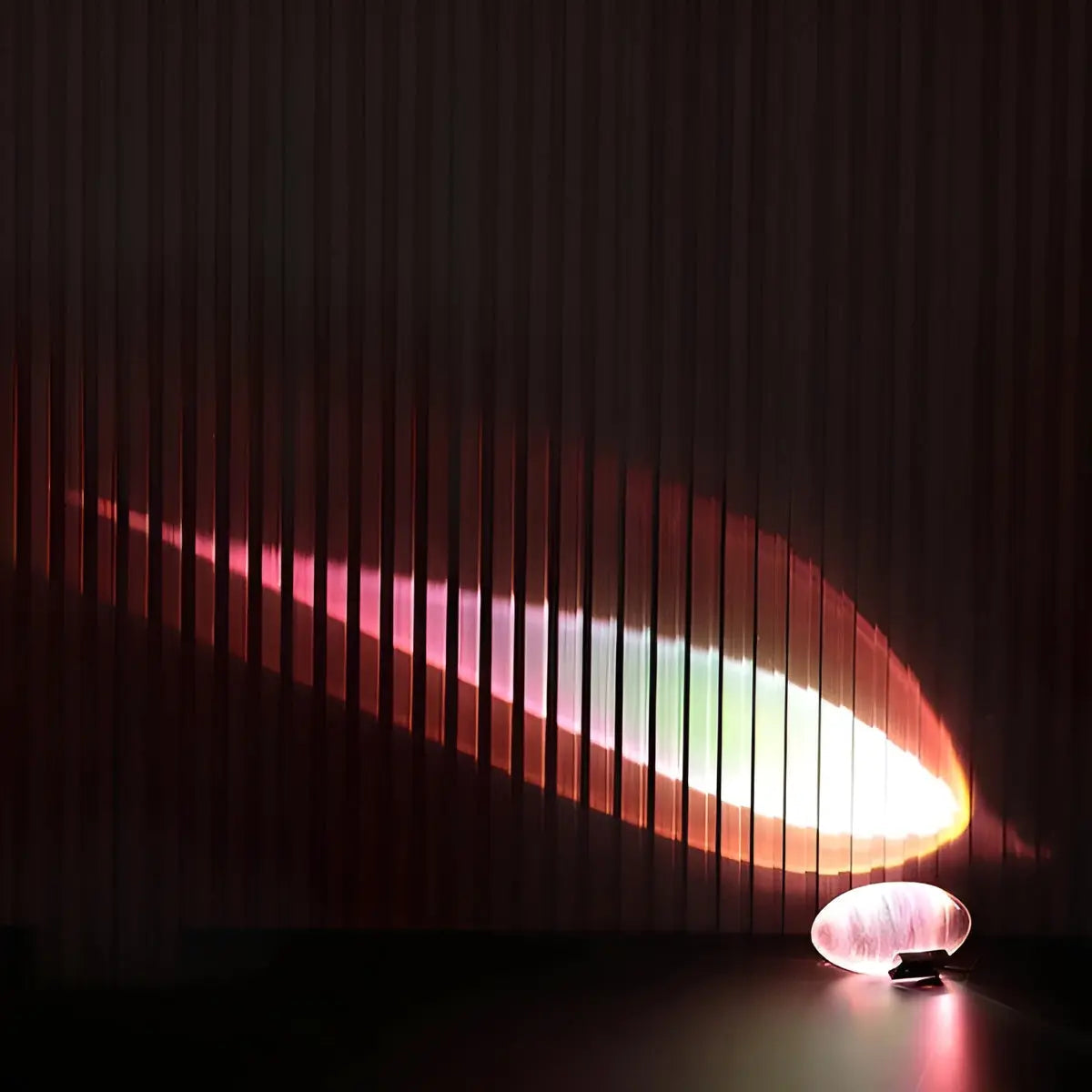 LED-Tischlampe aus Kristallglas mit Chromsockel