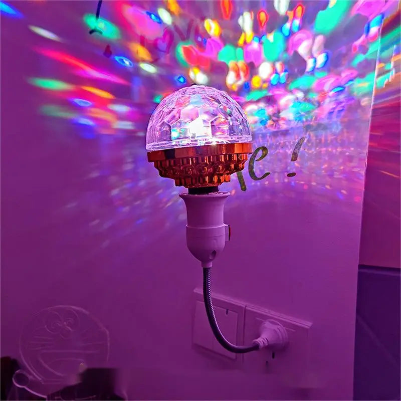 RGB Strobe LED Rotierende Glühbirne – Erschaffen Sie eine Partyatmosphäre mit bunten Lichtern!