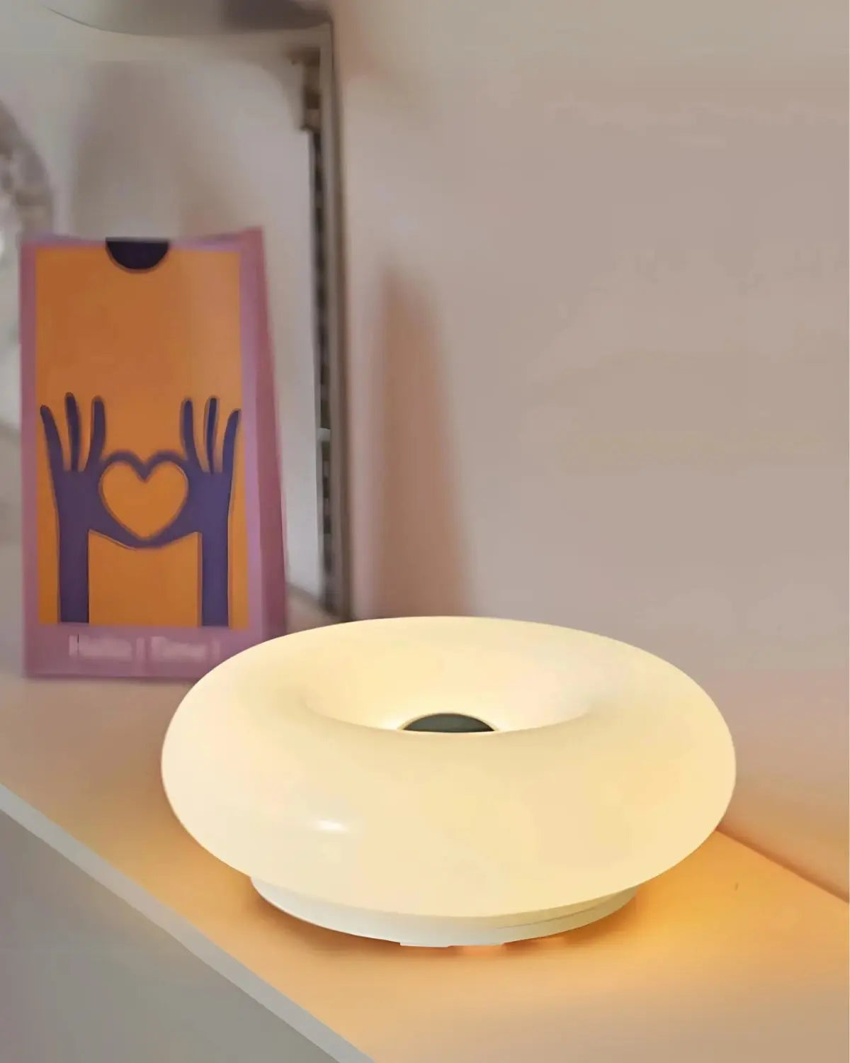 LED-Tischleuchte im Donut-Design – Orange und Weiß