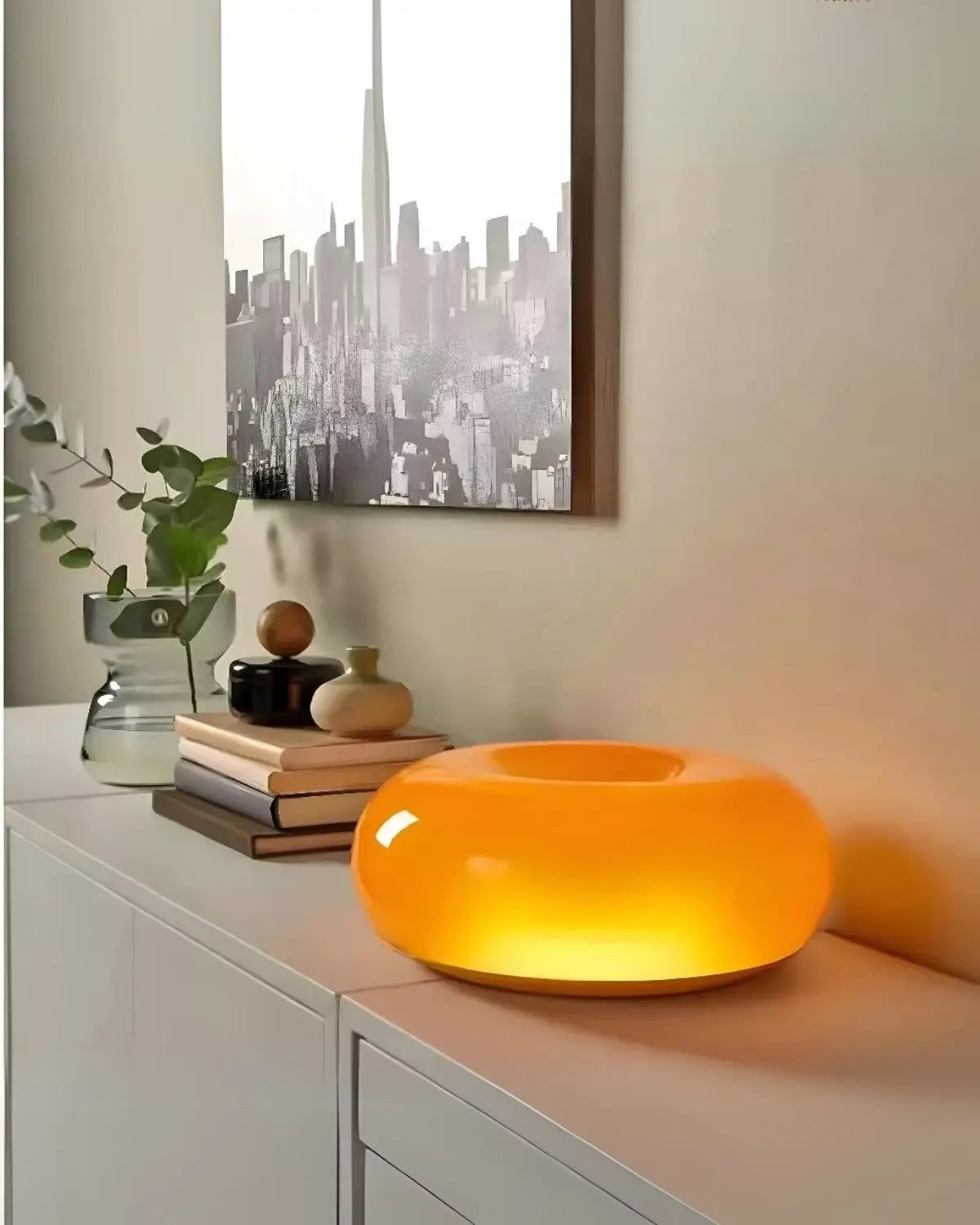 LED-Tischleuchte im Donut-Design – Orange und Weiß