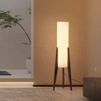 Stehlampe aus Walnussholz mit Touch-Dimmer