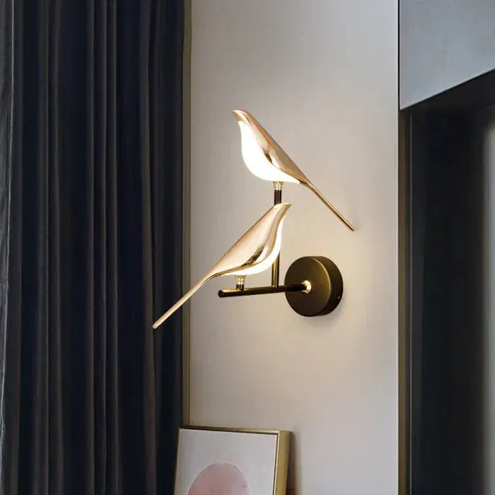 Vogel-Tischleuchte aus Eisen mit Goldakzent