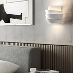 Wandleuchte aus mattem Eisen mit Schichtlicht-Design