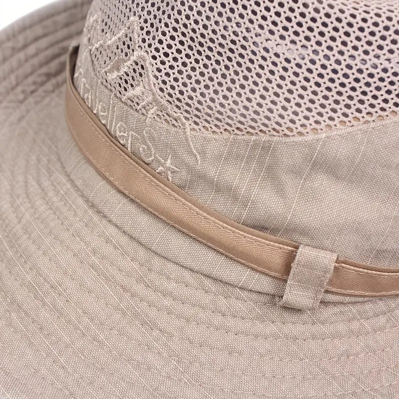 Sonnenhut mit breiter Krempe und Mesh-Belüftung