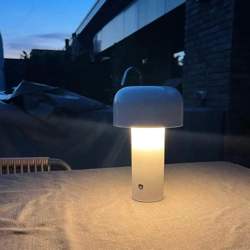 Kabellose LED Tischlampe mit wiederaufladbarem Akku