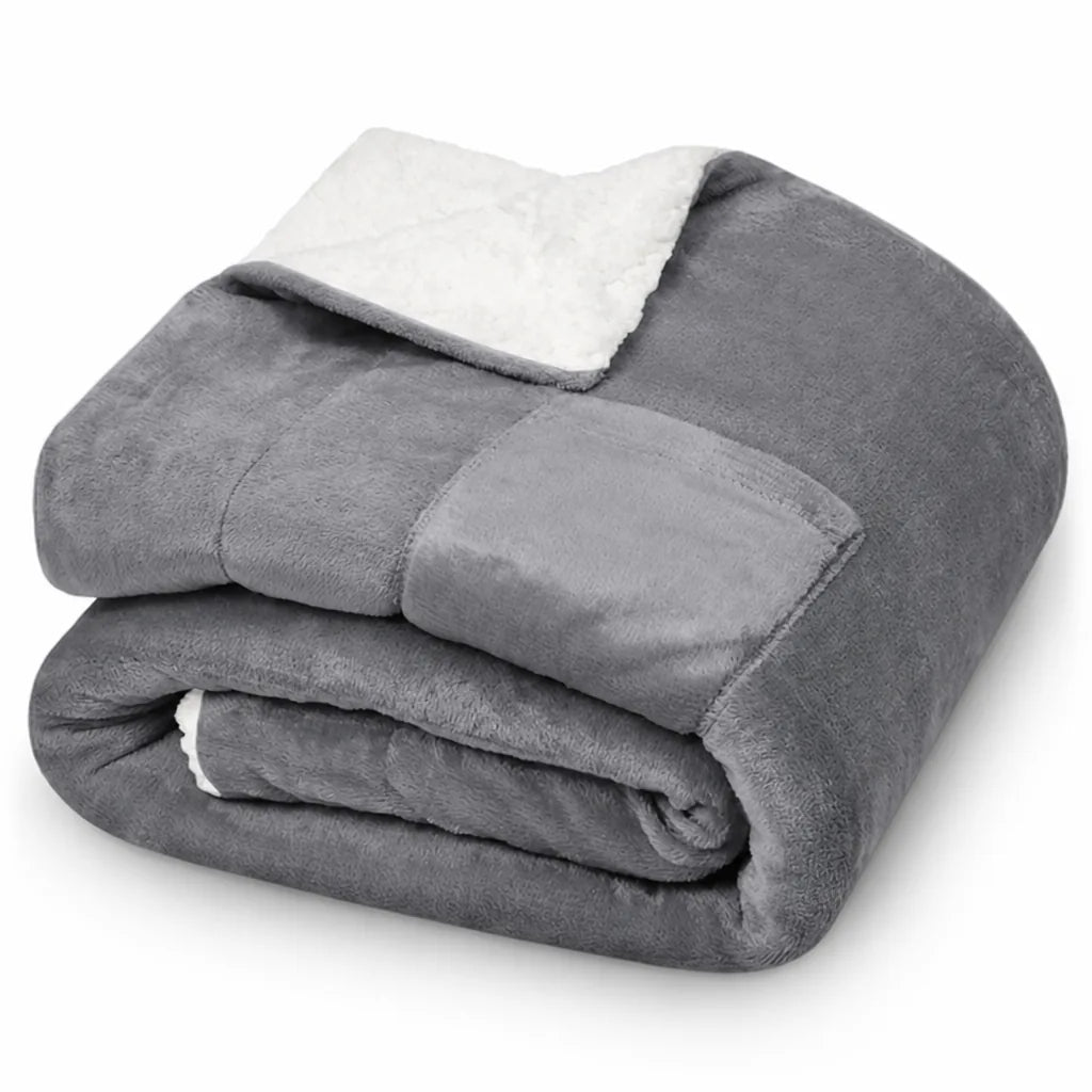 Wendbare Kuscheldecke aus Plüsch und Flanell, 150 x 200 cm