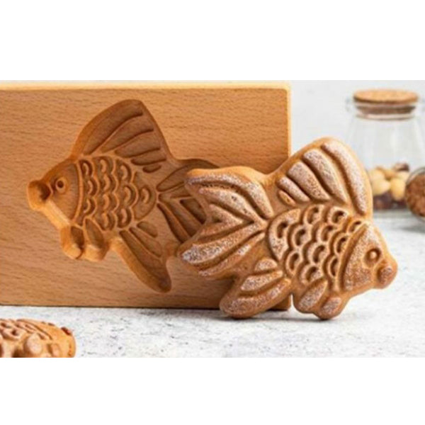 Holz-Keksform mit handgeschnitzten Tiermotiven