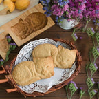 Holz-Keksform mit handgeschnitzten Tiermotiven