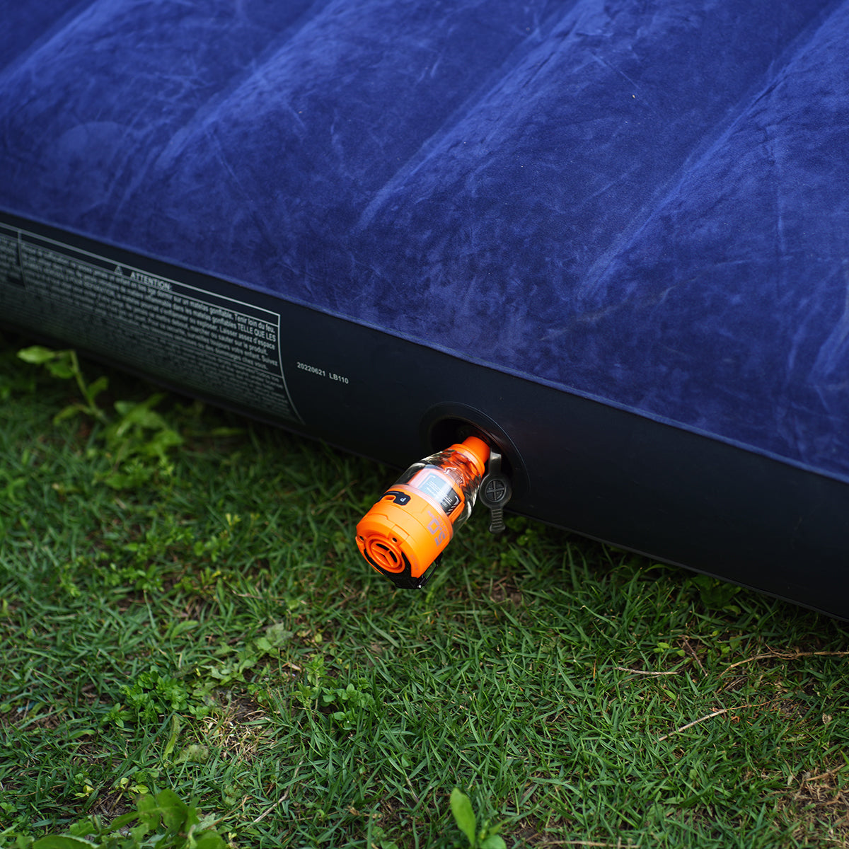 Luftpumpe mit LED-Beleuchtung – 2-in-1 Pumpe und Laterne