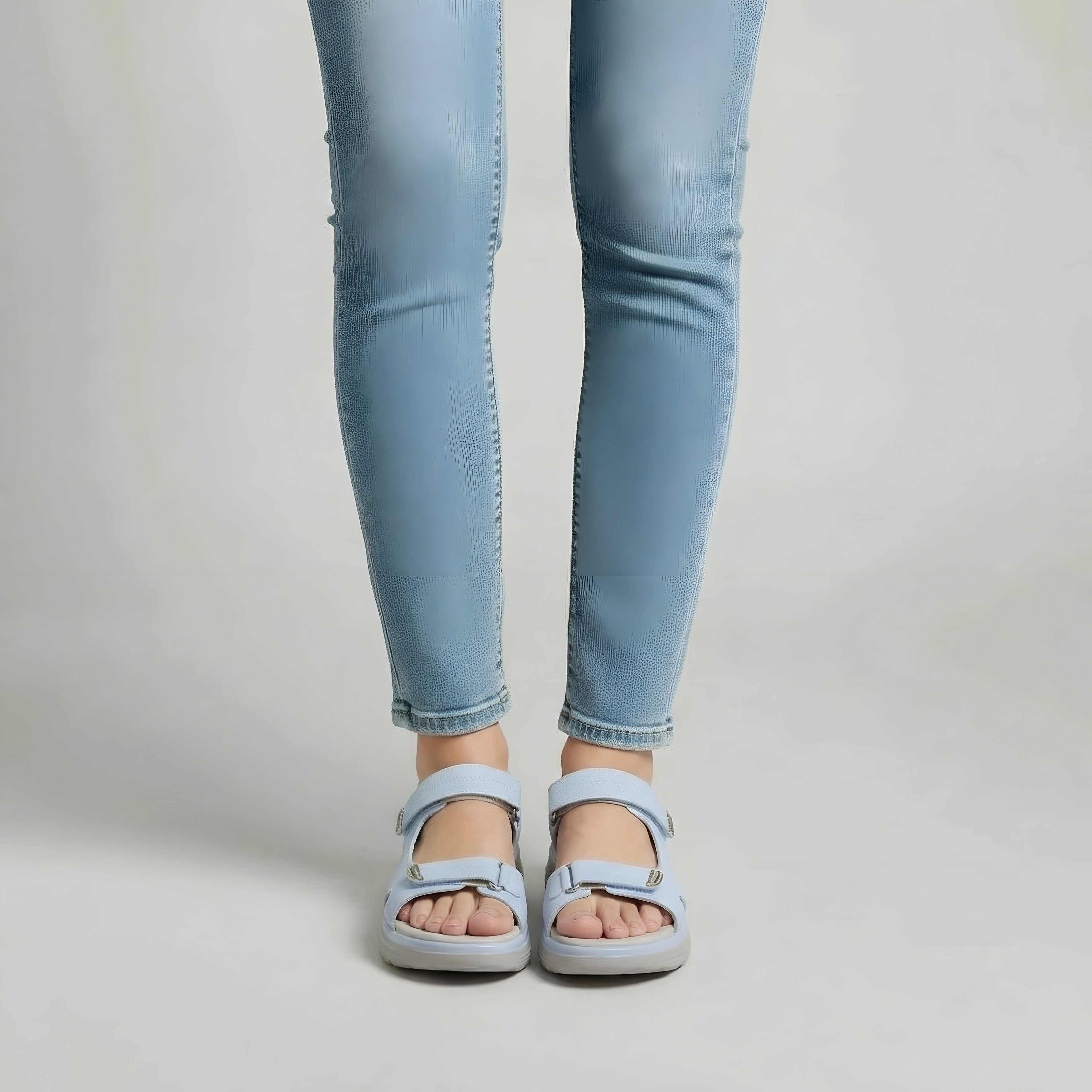 Komfort-Sandalen mit verstellbaren Riemen